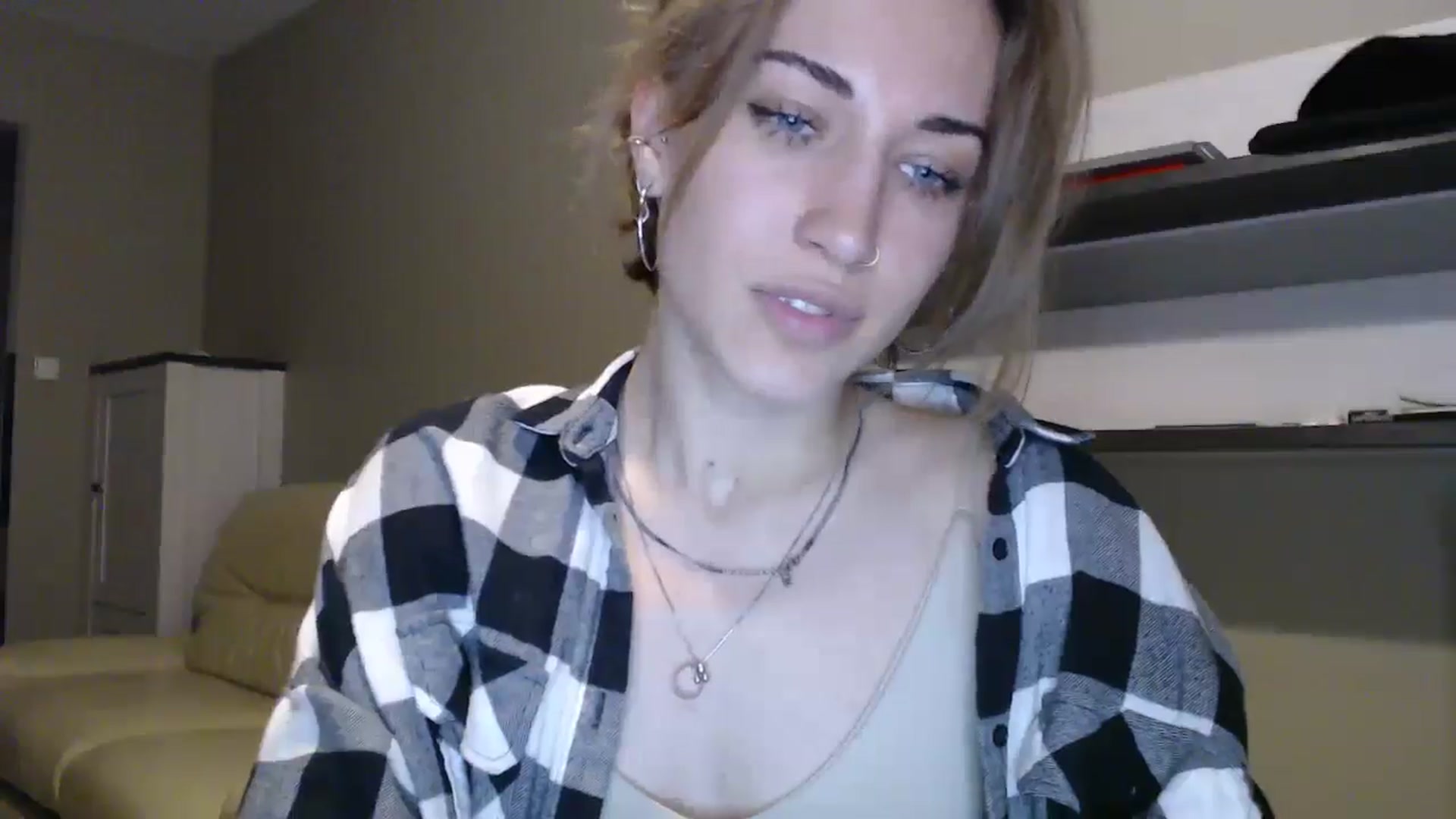 Gallery image thumbnail from GalaxyAnisia's myfreecams stream on, 08/26/2024, 18:49 image 4 of 20