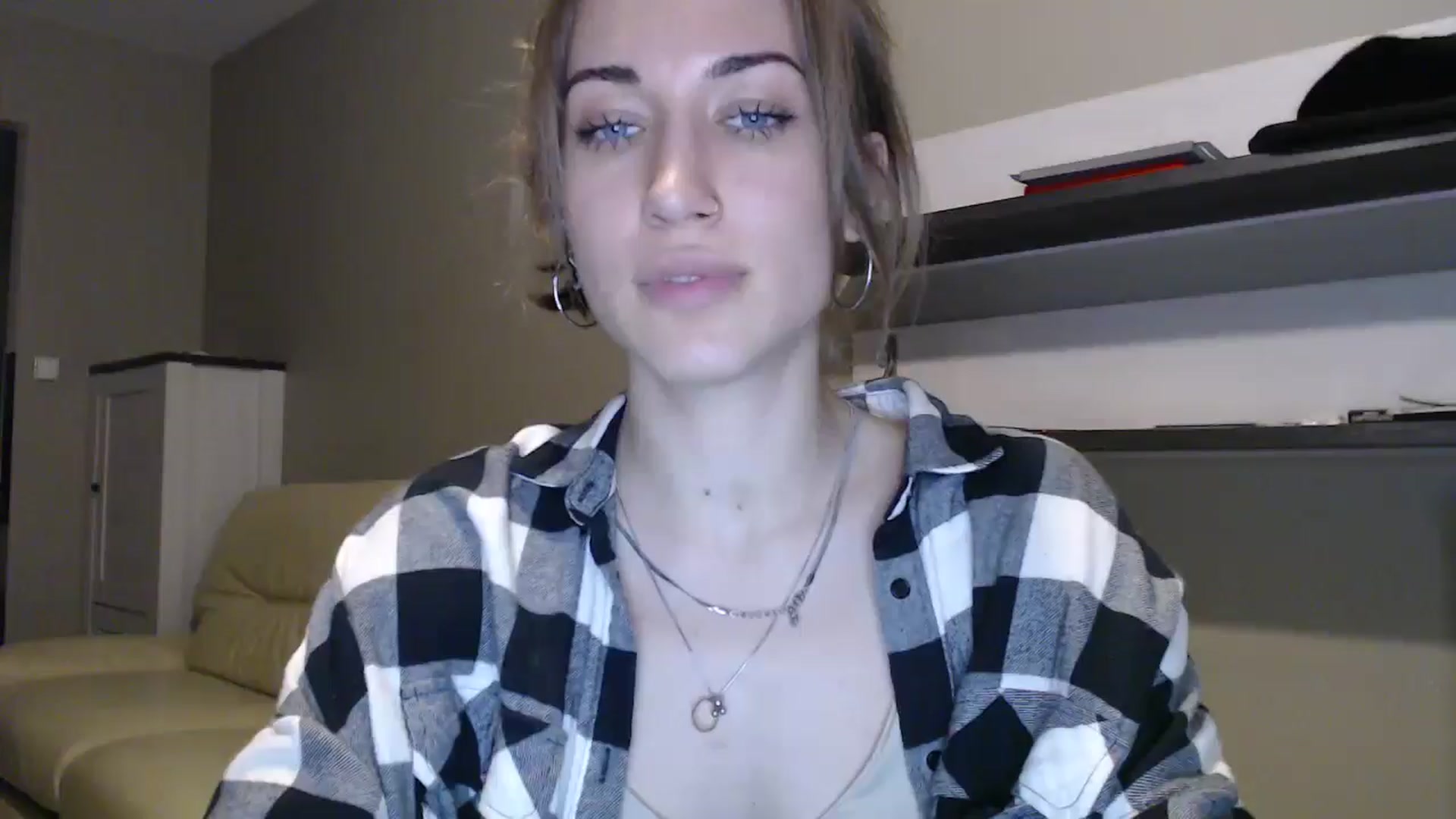 Gallery image thumbnail from GalaxyAnisia's myfreecams stream on, 08/26/2024, 18:49 image 11 of 20