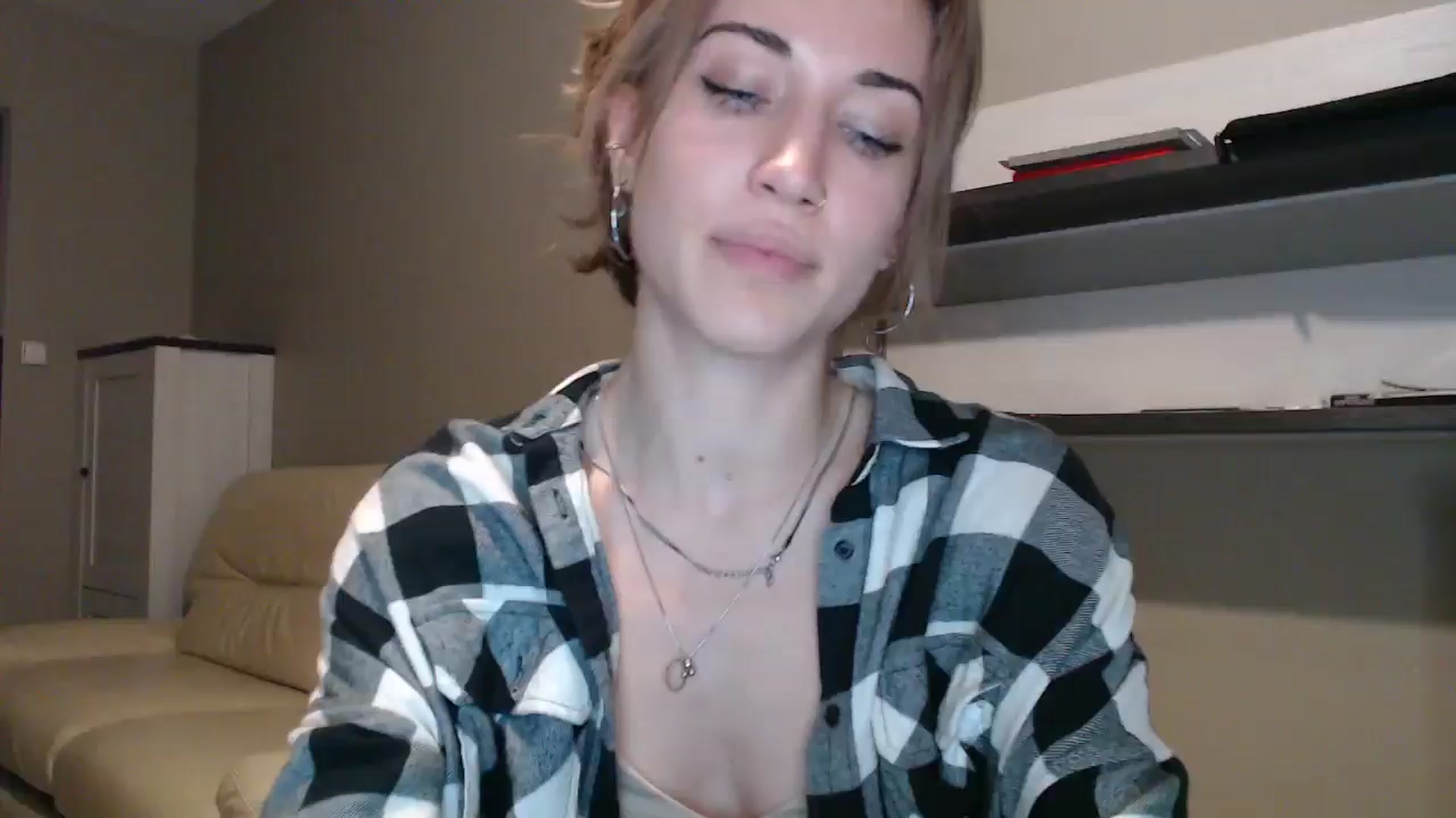Gallery image thumbnail from GalaxyAnisia's myfreecams stream on, 08/26/2024, 19:41 image 10 of 20