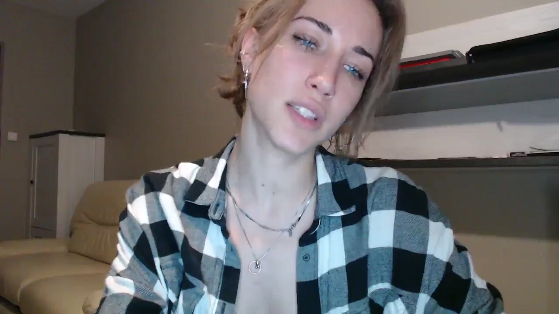 Gallery image thumbnail from GalaxyAnisia's myfreecams stream on, 08/26/2024, 19:41 image 2 of 20
