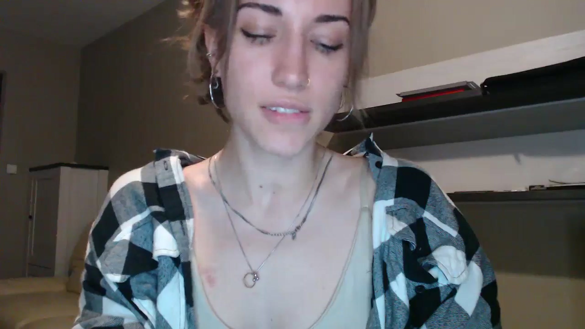 Gallery image thumbnail from GalaxyAnisia's myfreecams stream on, 08/26/2024, 19:41 image 7 of 20