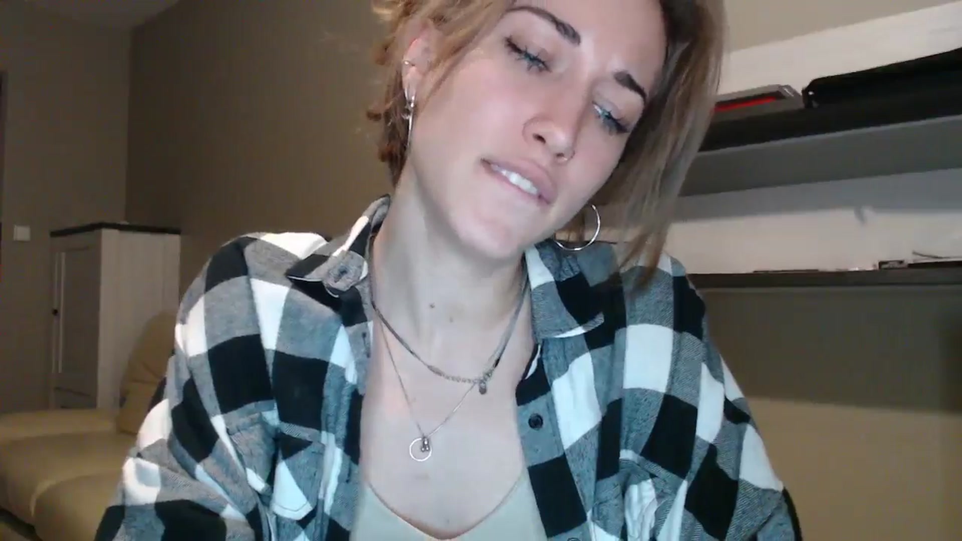 Gallery image thumbnail from GalaxyAnisia's myfreecams stream on, 08/26/2024, 19:41 image 12 of 20