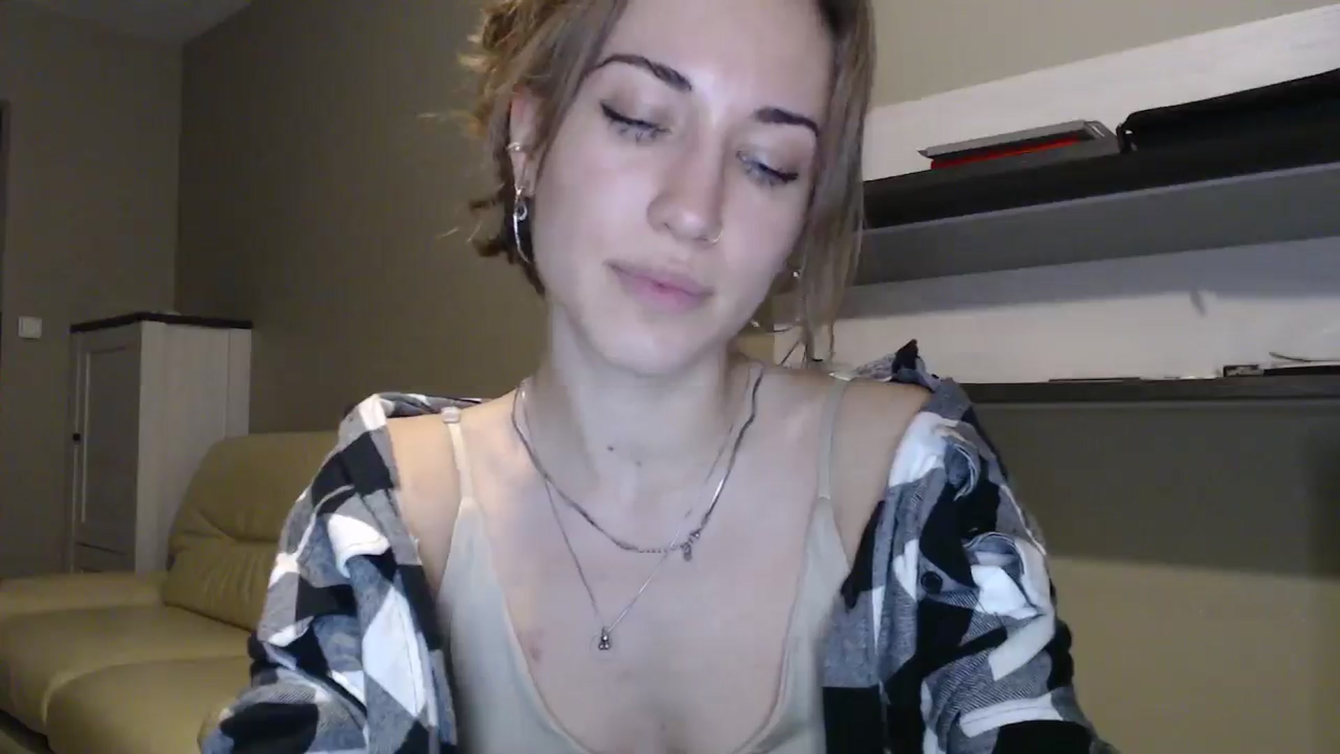 Gallery image thumbnail from GalaxyAnisia's myfreecams stream on, 08/26/2024, 19:41 image 3 of 20