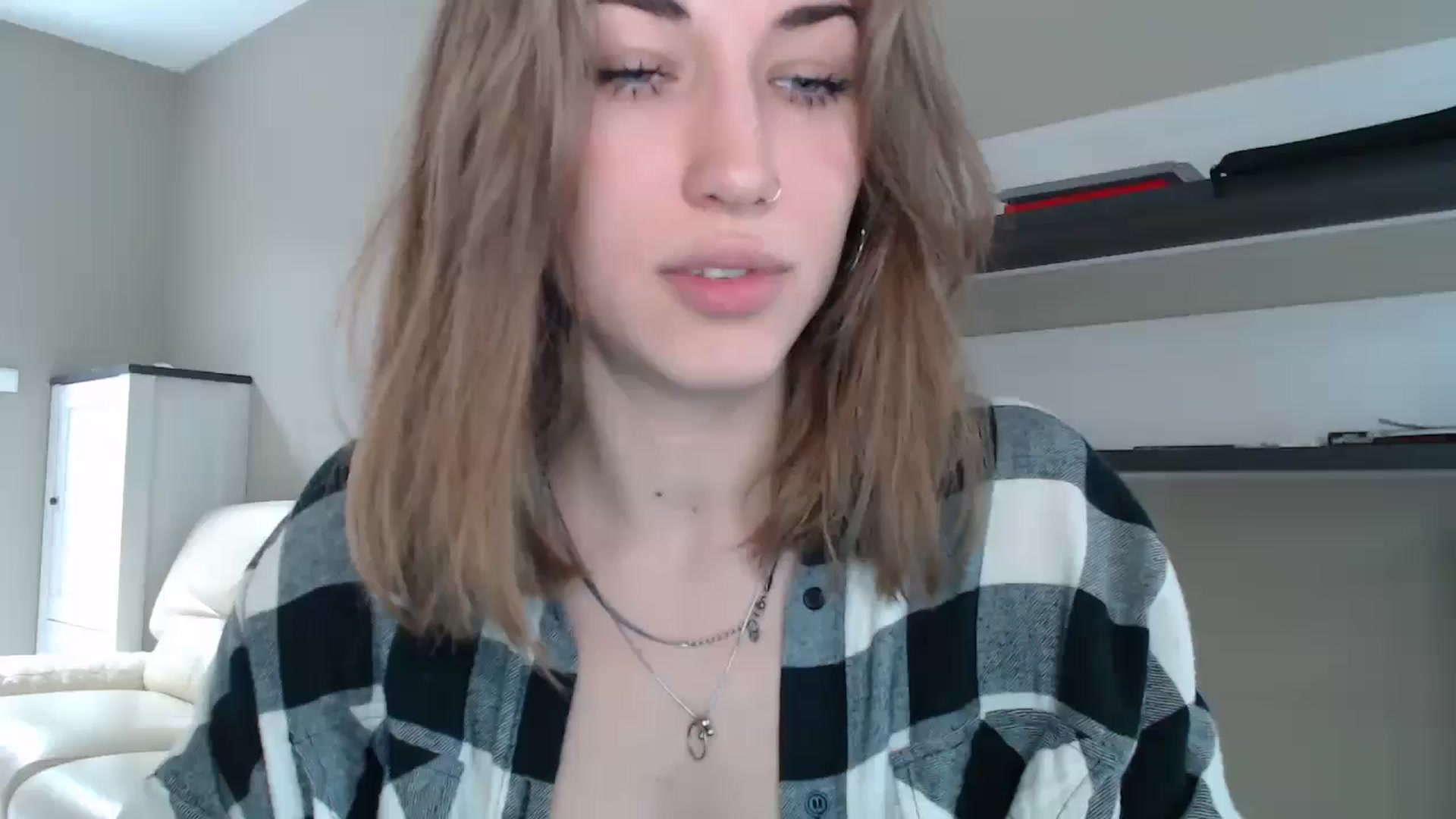 Gallery image thumbnail from GalaxyAnisia's myfreecams stream on, 08/27/2024, 11:40 image 1 of 20