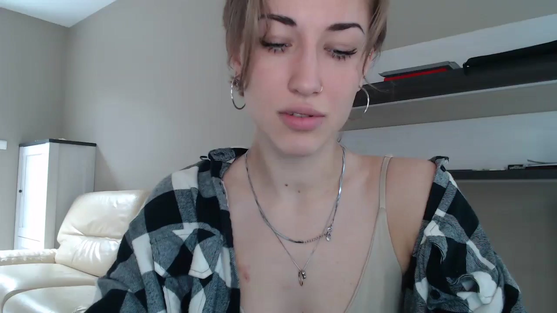 Gallery image thumbnail from GalaxyAnisia's myfreecams stream on, 08/27/2024, 11:40 image 10 of 20