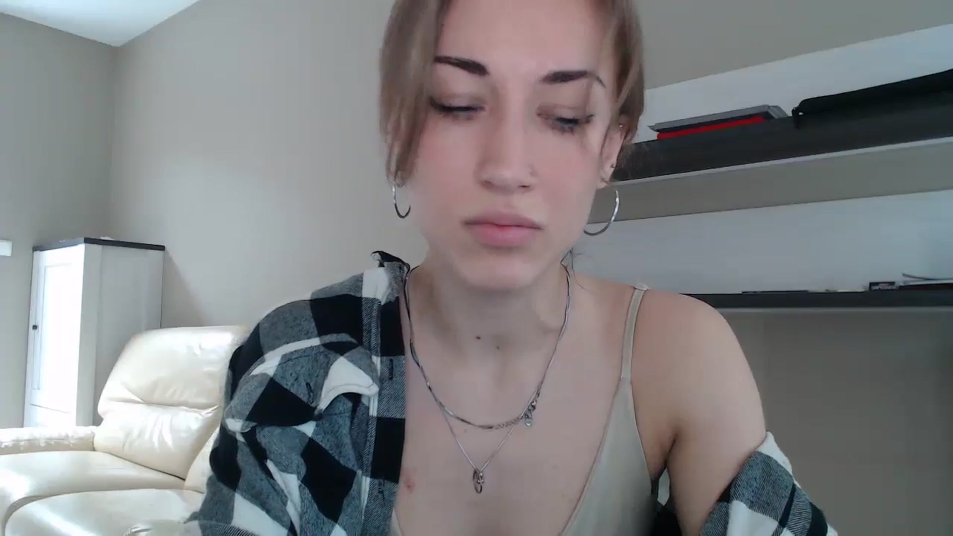 Gallery image thumbnail from GalaxyAnisia's myfreecams stream on, 08/27/2024, 11:40 image 19 of 20