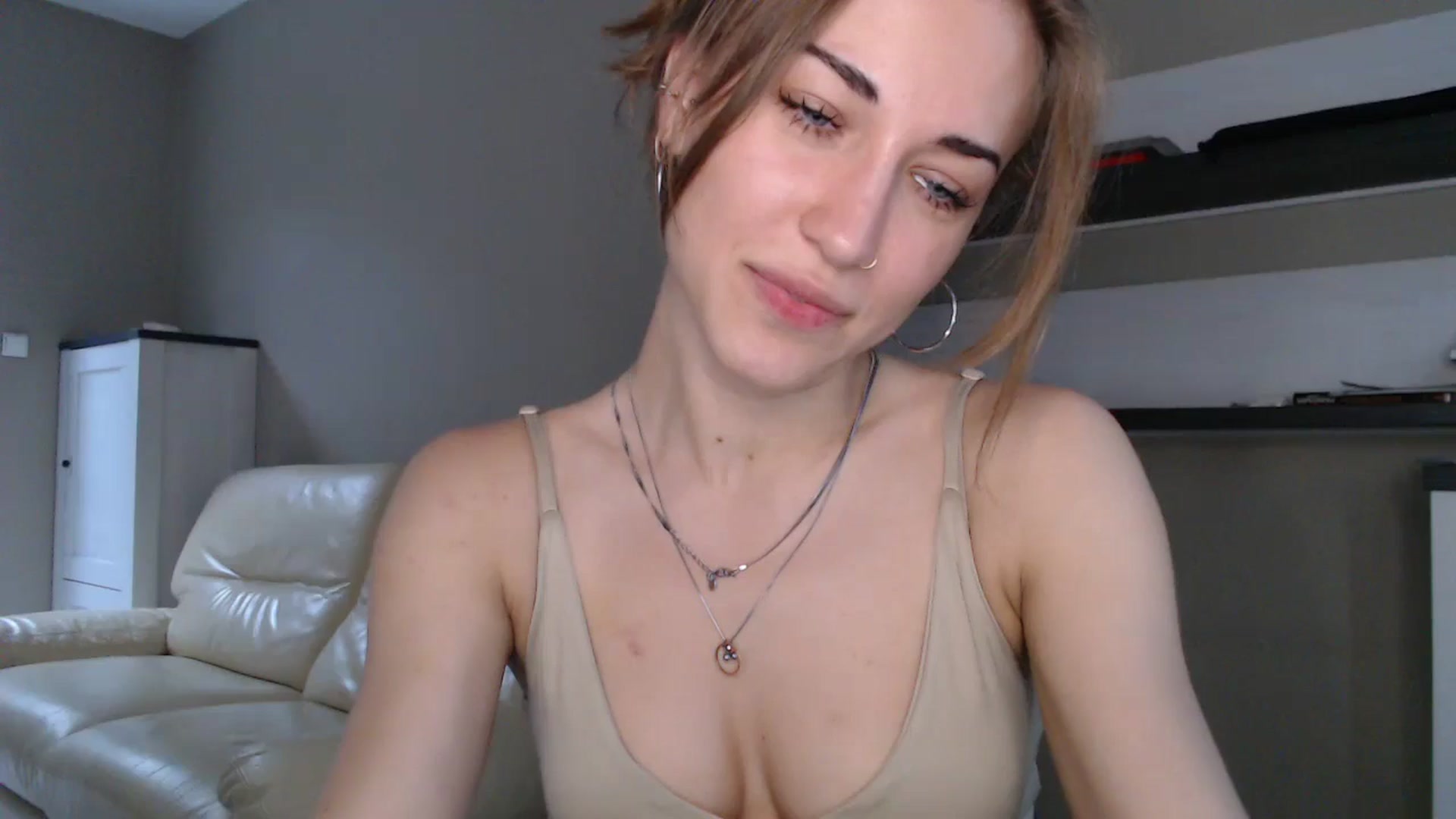 Gallery image thumbnail from GalaxyAnisia's myfreecams stream on, 08/29/2024, 15:20 image 17 of 20