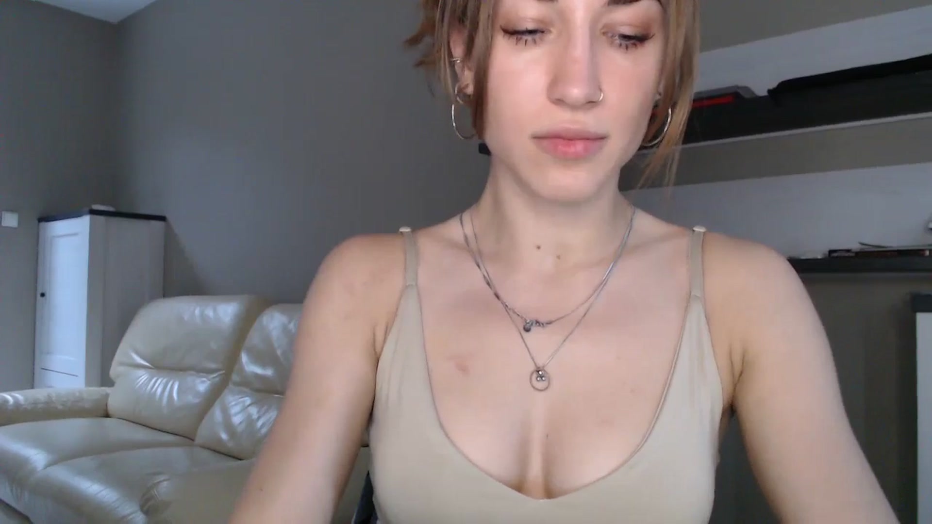 Gallery image thumbnail from GalaxyAnisia's myfreecams stream on, 08/29/2024, 15:20 image 19 of 20