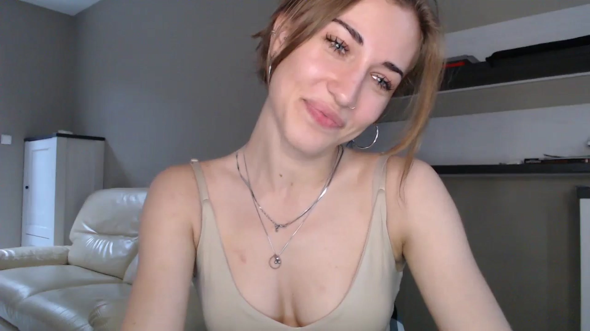 Gallery image thumbnail from GalaxyAnisia's myfreecams stream on, 08/29/2024, 15:50 image 2 of 20
