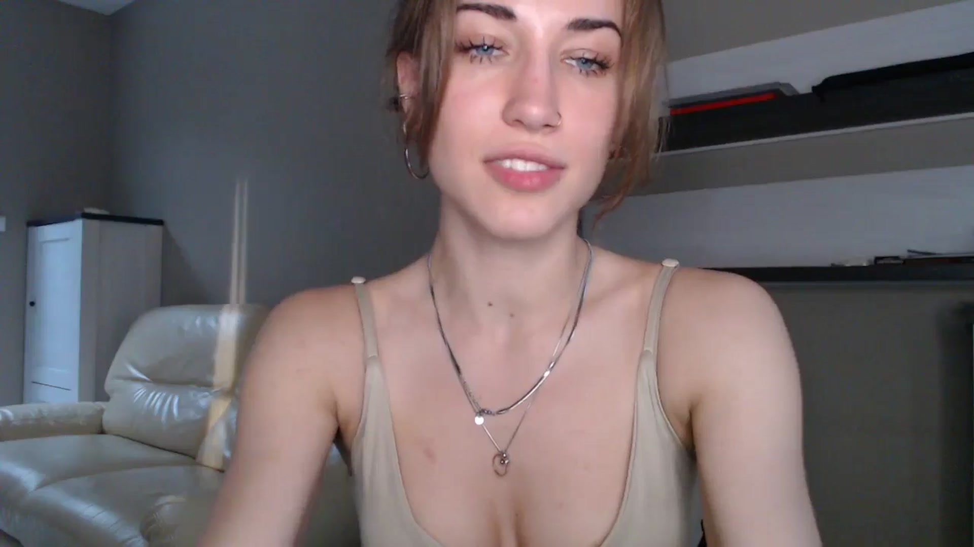 Gallery image thumbnail from GalaxyAnisia's myfreecams stream on, 08/29/2024, 16:47 image 19 of 20