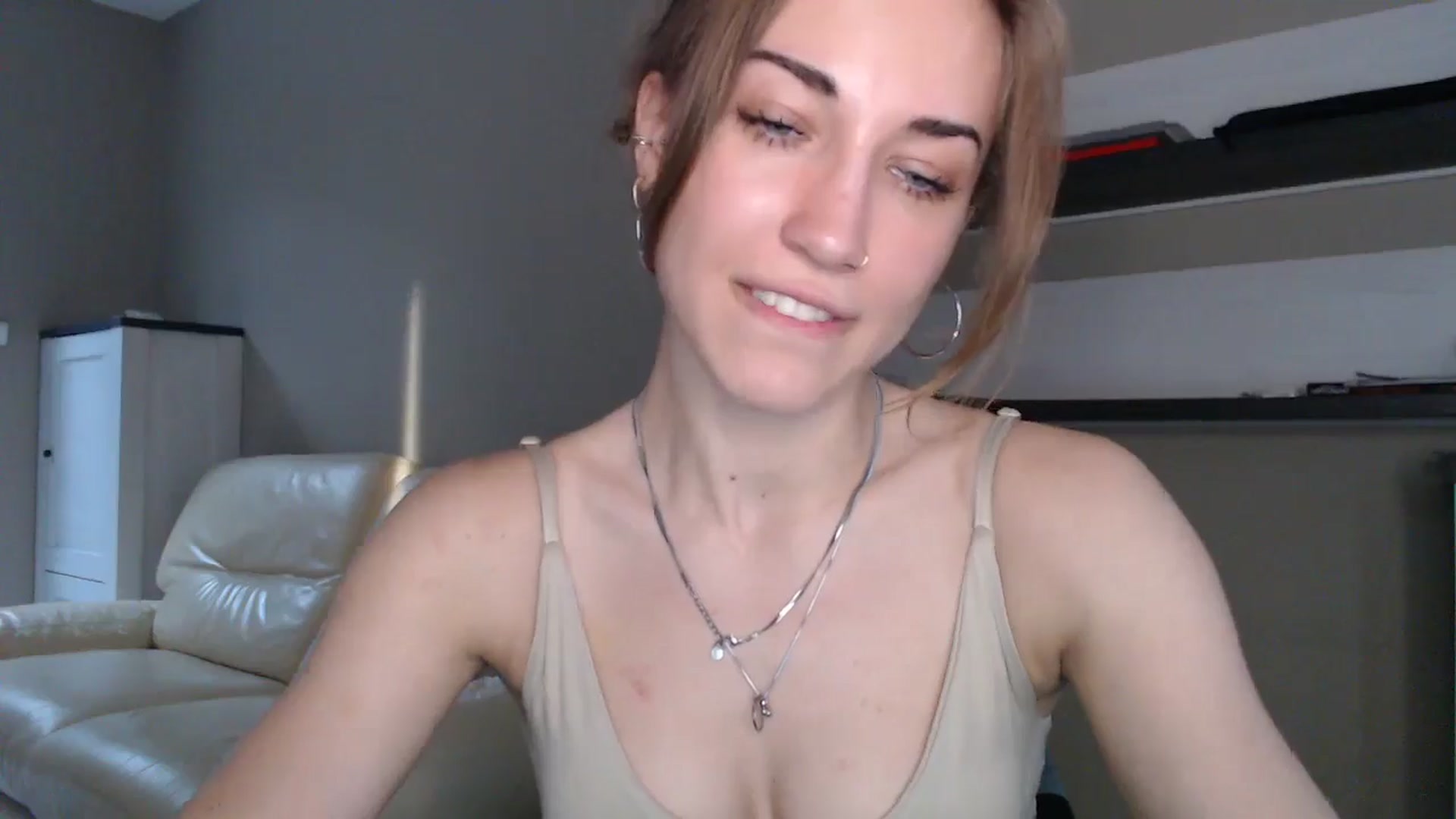Gallery image thumbnail from GalaxyAnisia's myfreecams stream on, 08/29/2024, 16:47 image 14 of 20