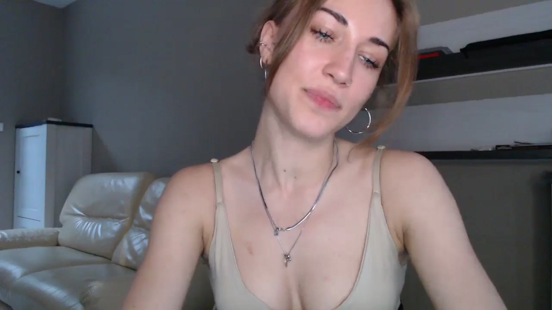 Gallery image thumbnail from GalaxyAnisia's myfreecams stream on, 08/29/2024, 16:47 image 17 of 20