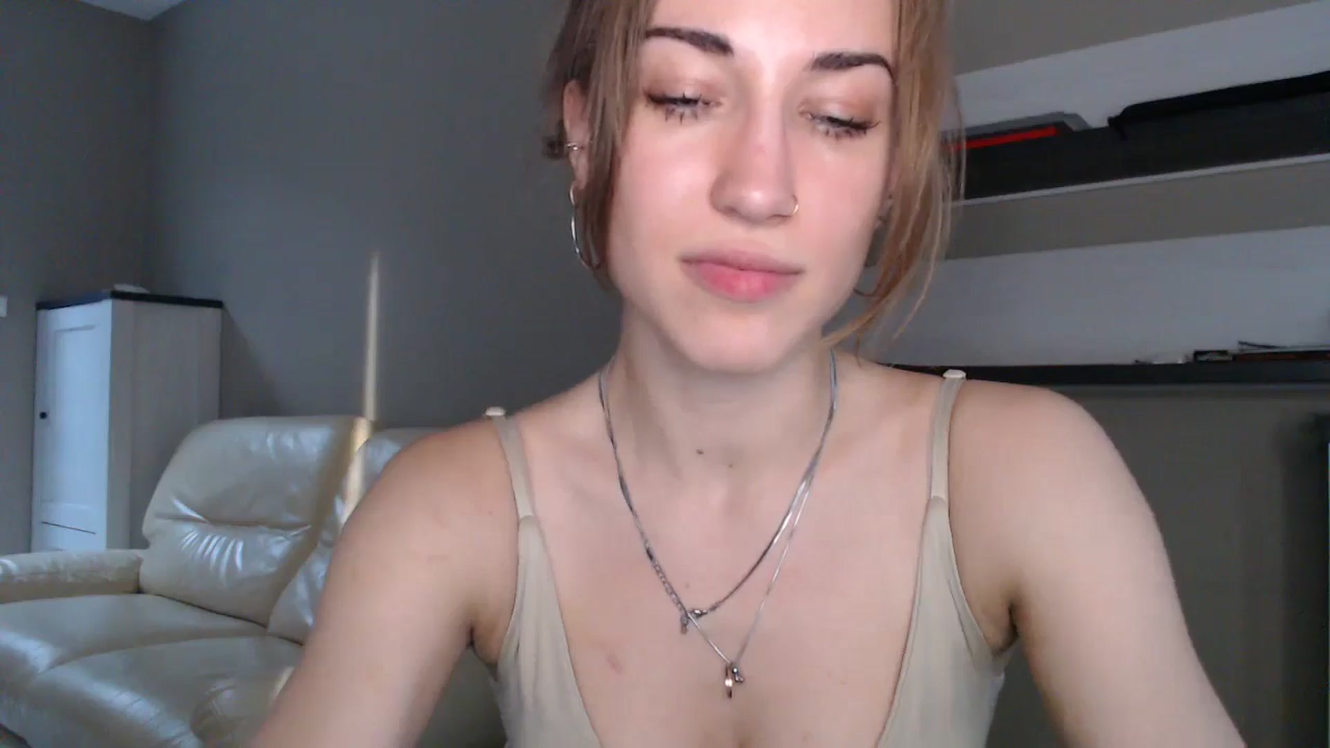 Gallery image thumbnail from GalaxyAnisia's myfreecams stream on, 08/29/2024, 16:47 image 15 of 20