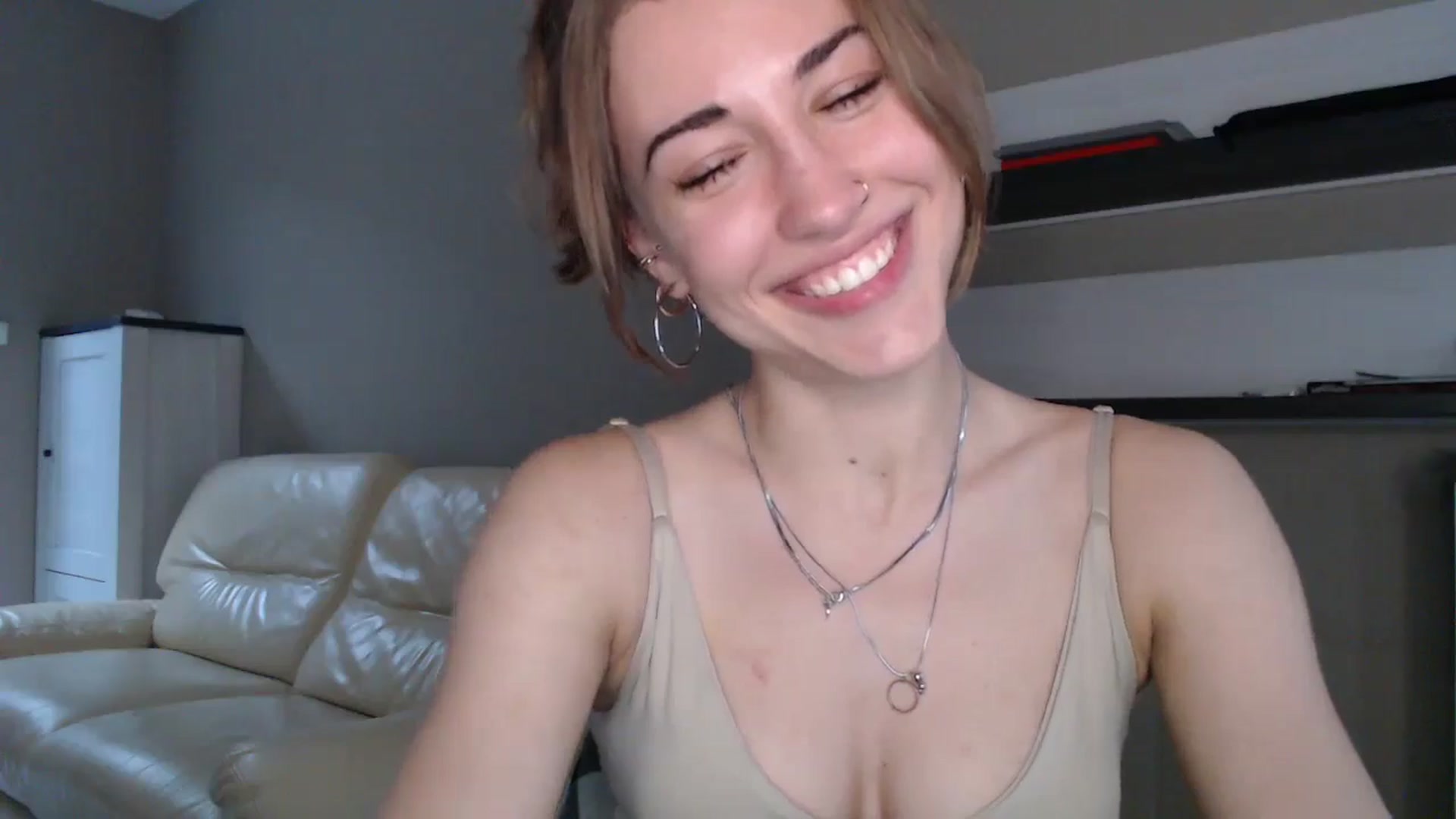 Gallery image thumbnail from GalaxyAnisia's myfreecams stream on, 08/29/2024, 16:47 image 6 of 20