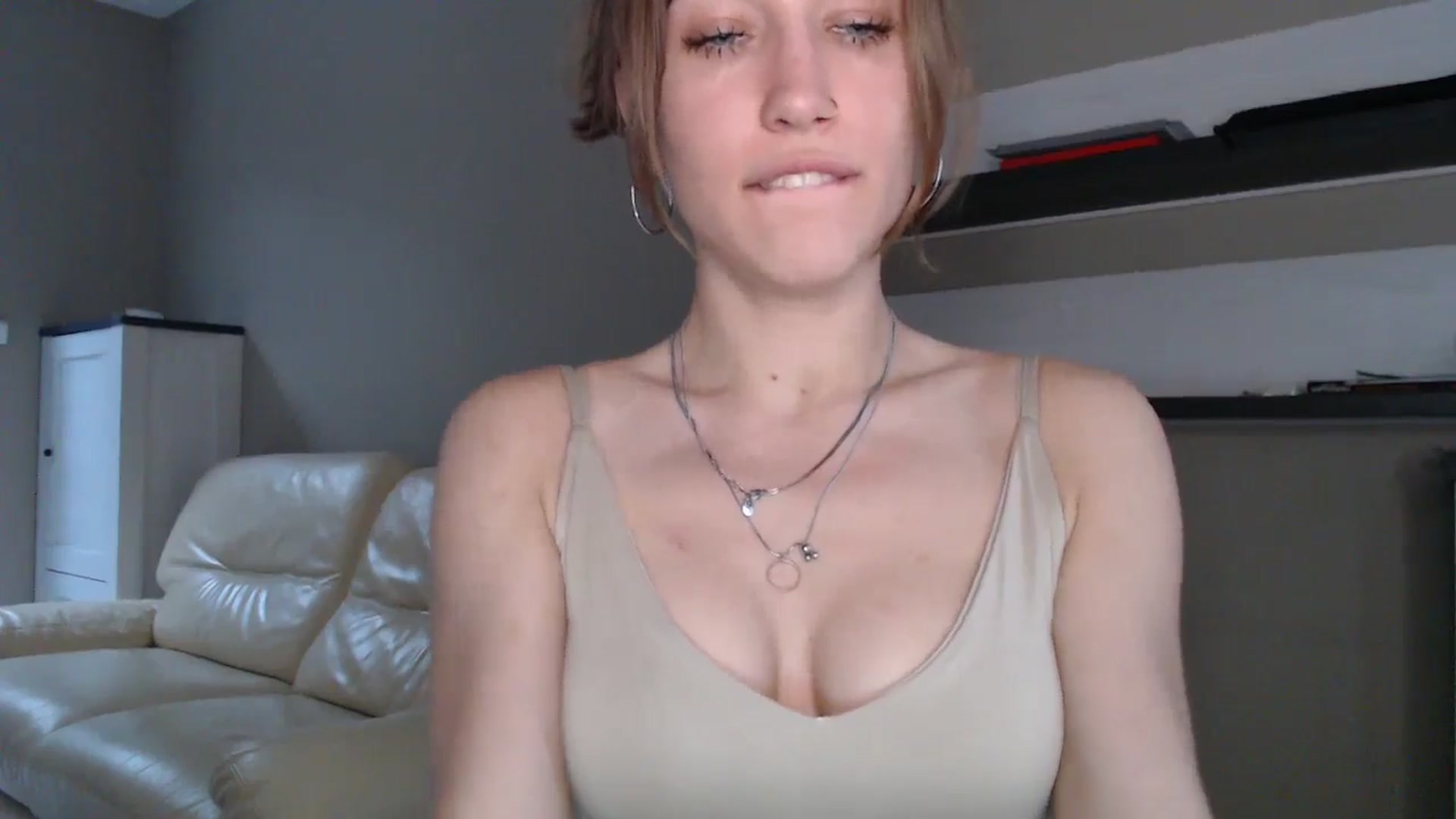 Gallery image thumbnail from GalaxyAnisia's myfreecams stream on, 08/29/2024, 16:47 image 8 of 20