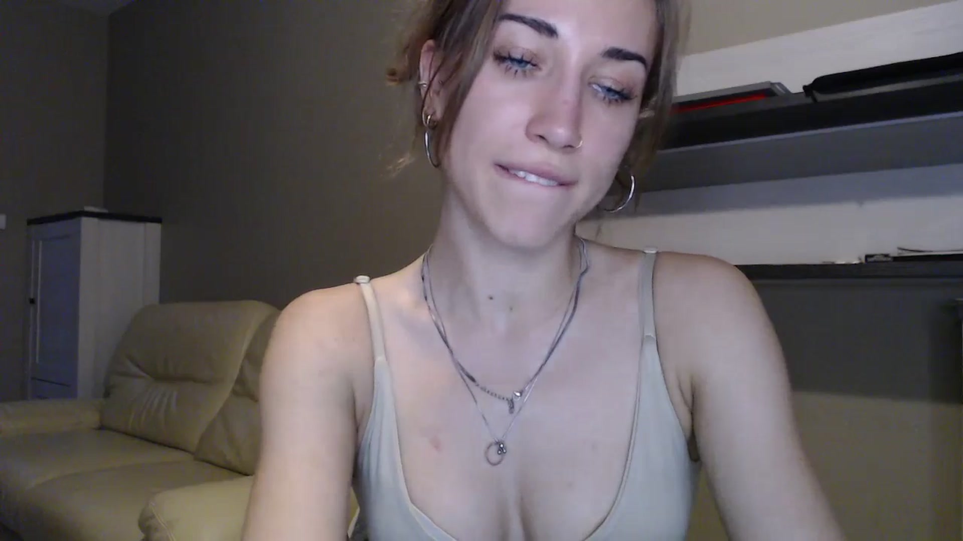 Gallery image thumbnail from GalaxyAnisia's myfreecams stream on, 08/29/2024, 18:23 image 4 of 20