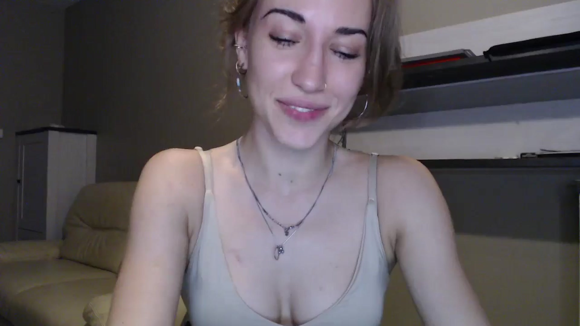 Gallery image thumbnail from GalaxyAnisia's myfreecams stream on, 08/29/2024, 18:23 image 9 of 20