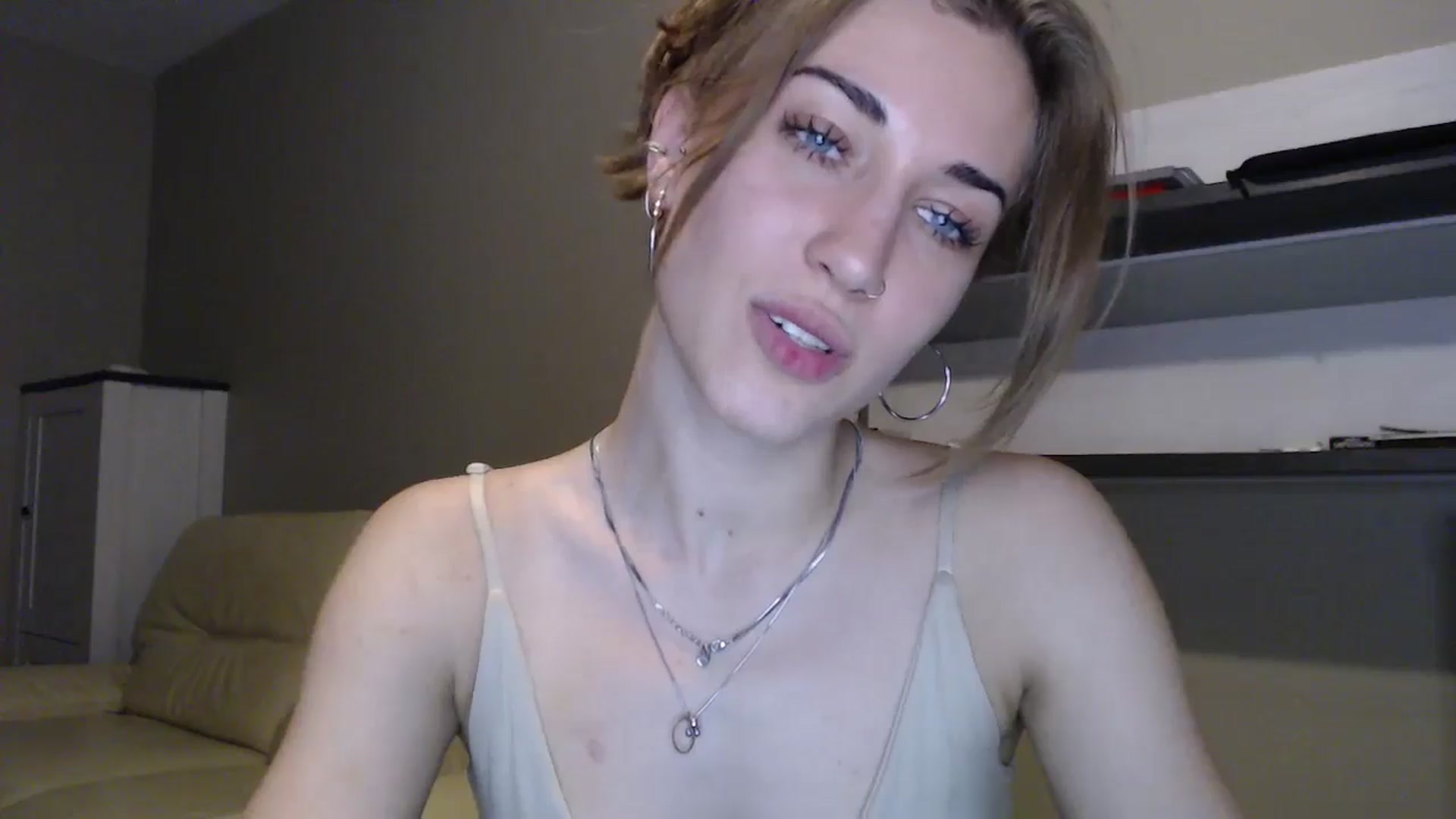 Gallery image thumbnail from GalaxyAnisia's myfreecams stream on, 08/29/2024, 19:18 image 18 of 20