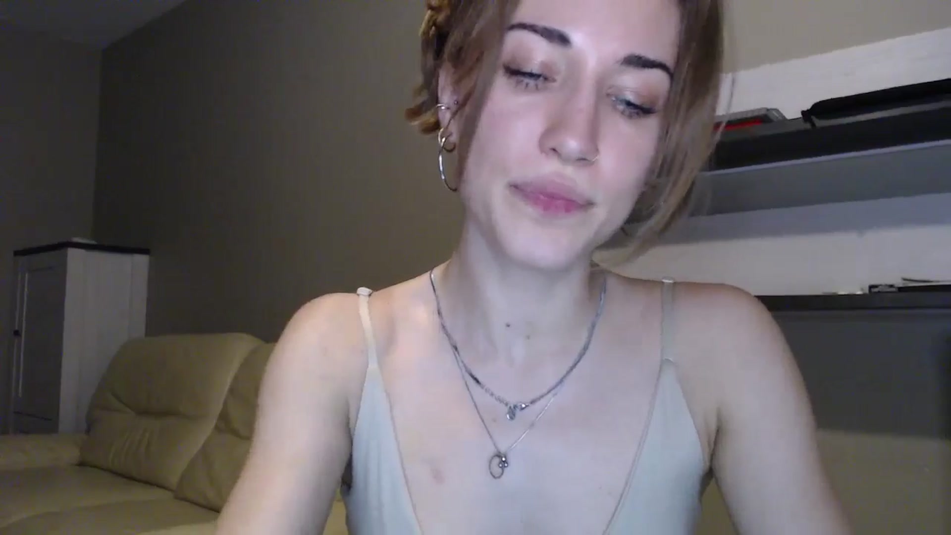 Gallery image thumbnail from GalaxyAnisia's myfreecams stream on, 08/29/2024, 19:18 image 17 of 20