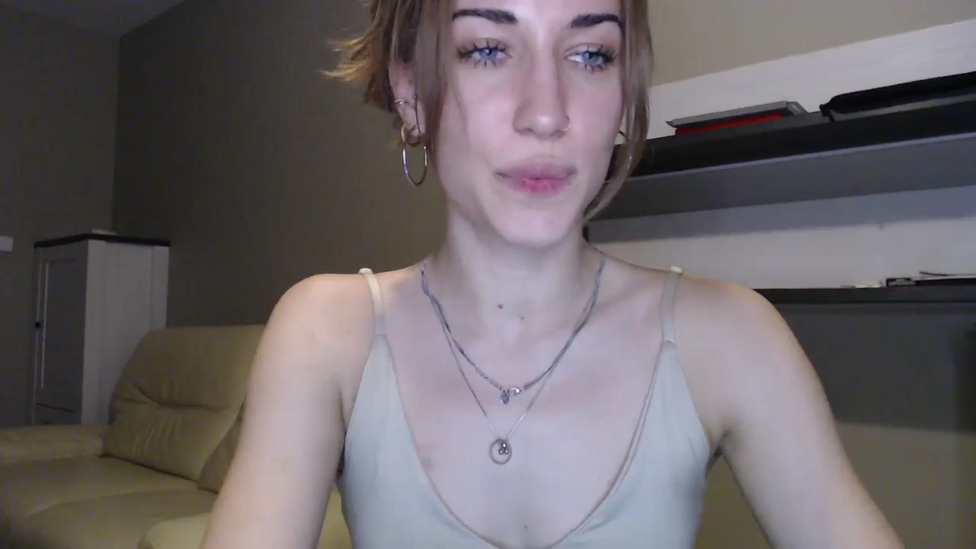 Gallery image thumbnail from GalaxyAnisia's myfreecams stream on, 08/29/2024, 19:36 image 17 of 20
