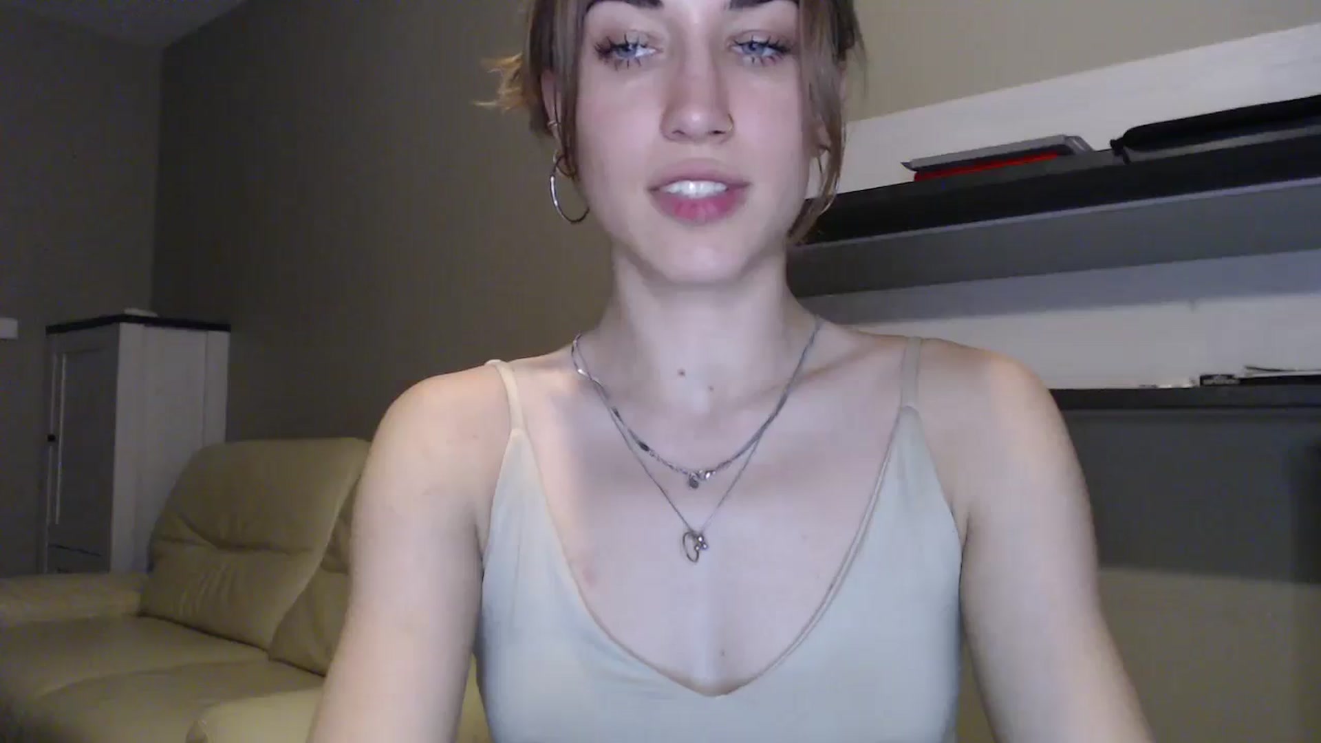 Gallery image thumbnail from GalaxyAnisia's myfreecams stream on, 08/29/2024, 19:36 image 10 of 20