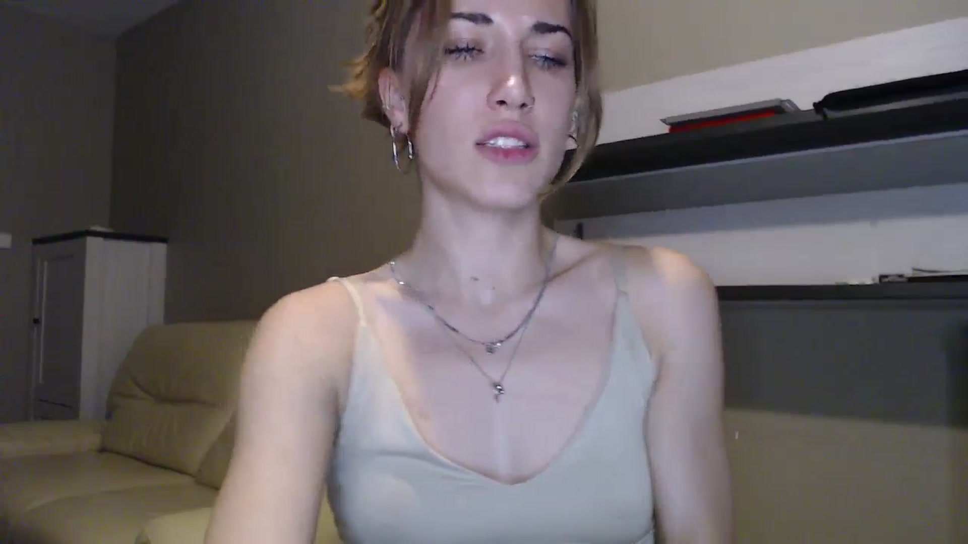 Gallery image thumbnail from GalaxyAnisia's myfreecams stream on, 08/29/2024, 19:36 image 11 of 20