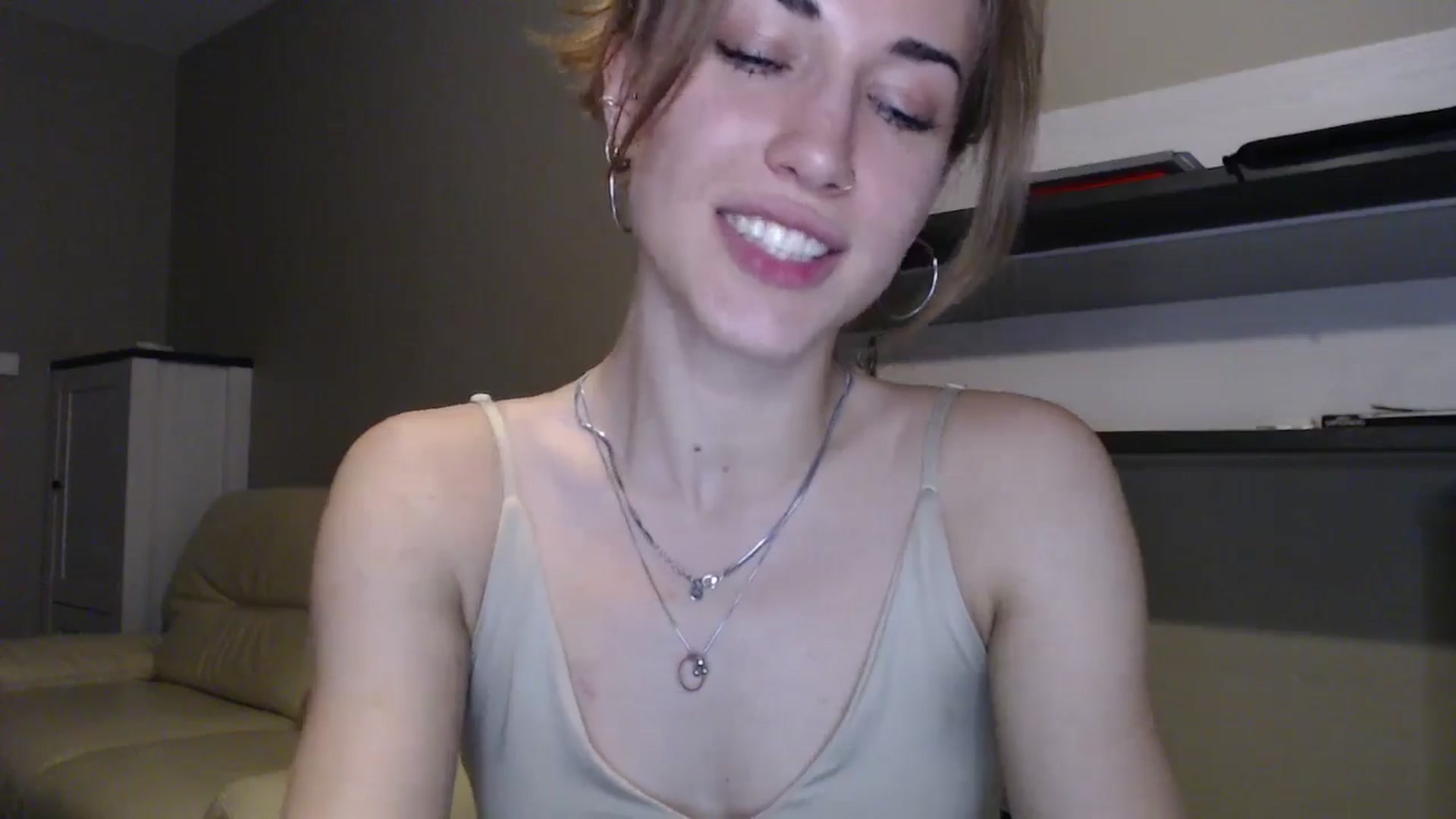 Gallery image thumbnail from GalaxyAnisia's myfreecams stream on, 08/29/2024, 19:36 image 18 of 20