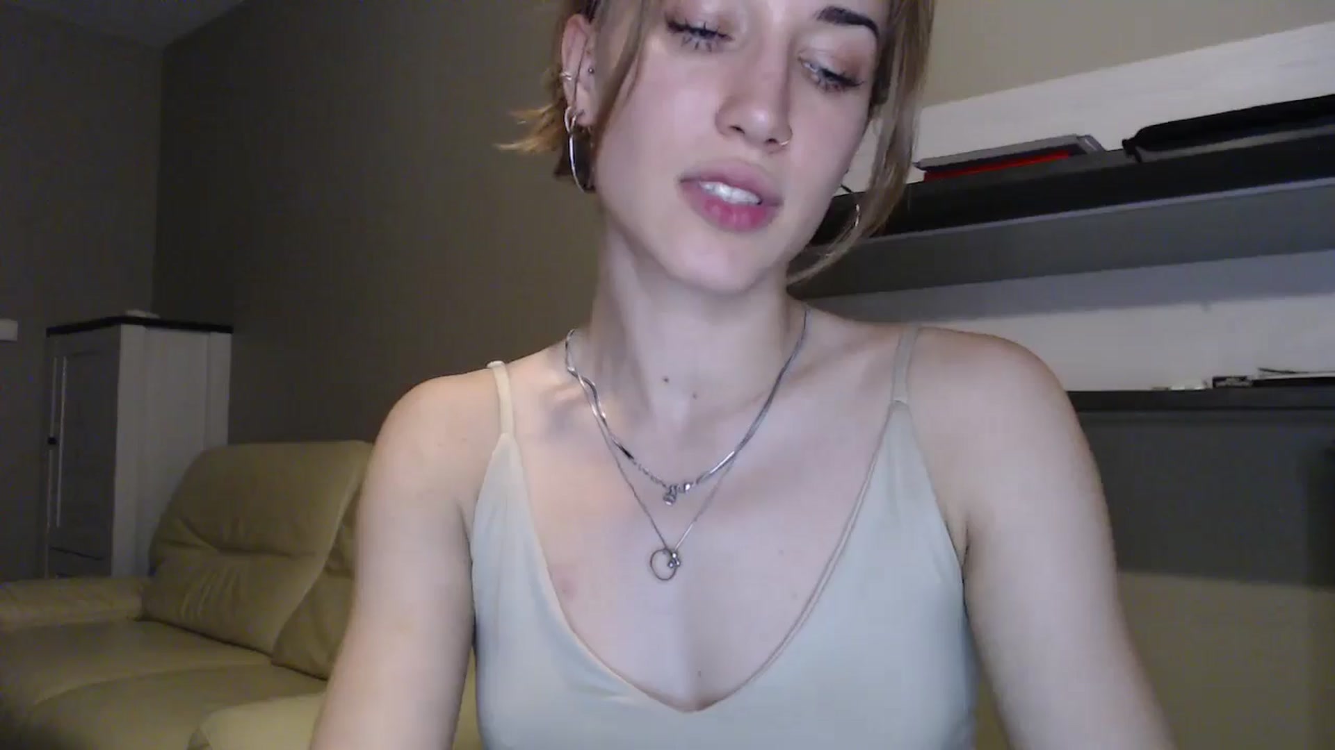 Gallery image thumbnail from GalaxyAnisia's myfreecams stream on, 08/29/2024, 19:36 image 7 of 20