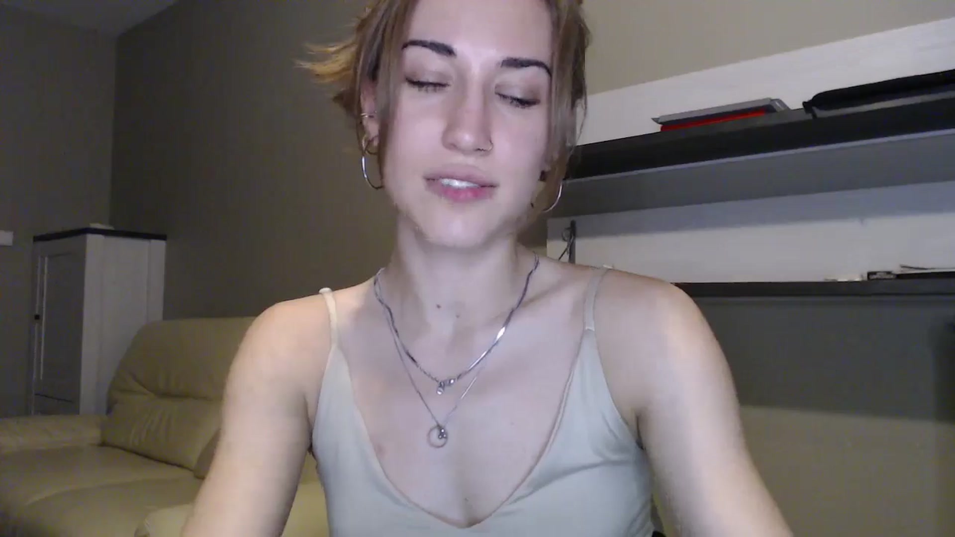 Gallery image thumbnail from GalaxyAnisia's myfreecams stream on, 08/29/2024, 19:36 image 20 of 20