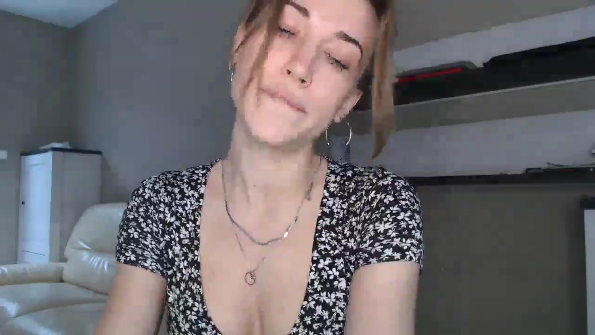 Gallery image thumbnail from GalaxyAnisia's myfreecams stream on, 08/30/2024, 15:30 image 8 of 20