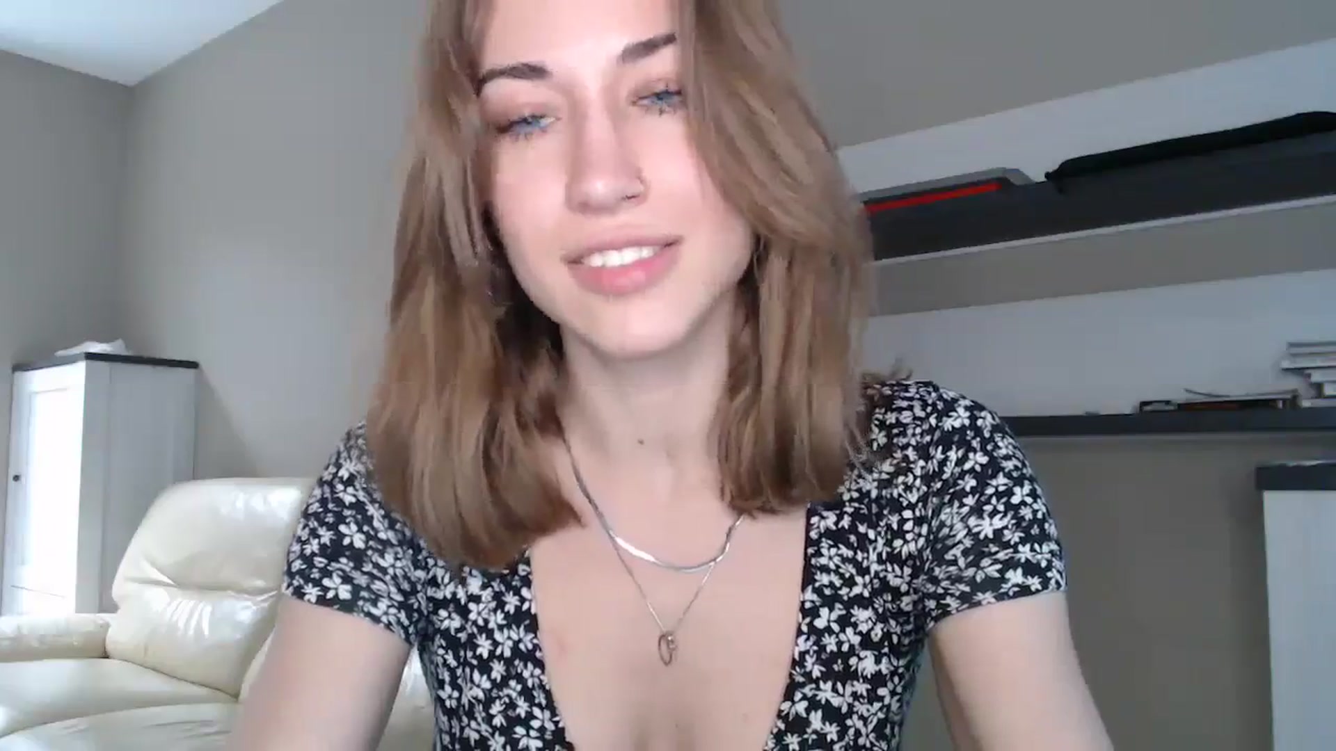 Gallery image thumbnail from GalaxyAnisia's myfreecams stream on, 08/30/2024, 15:30 image 2 of 20
