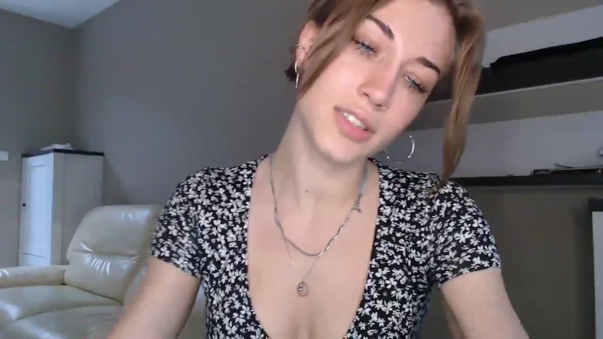 Gallery image thumbnail from GalaxyAnisia's myfreecams stream on, 08/30/2024, 15:30 image 13 of 20