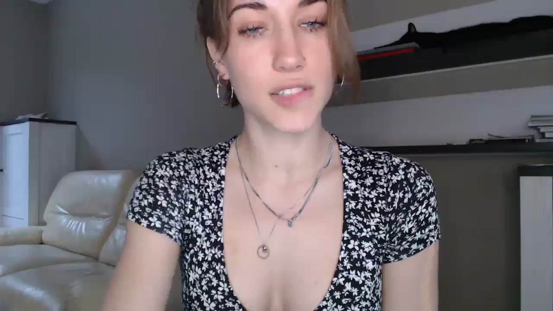 Gallery image thumbnail from GalaxyAnisia's myfreecams stream on, 08/30/2024, 16:29 image 18 of 20