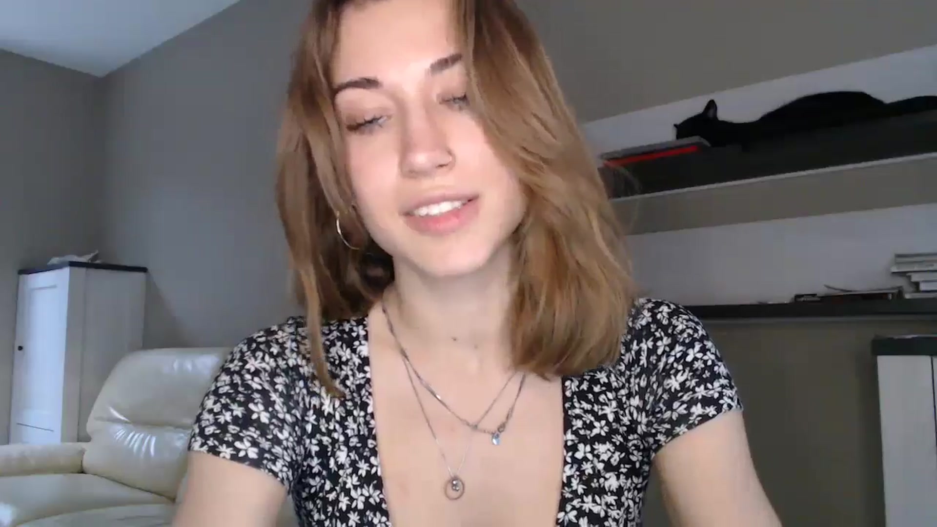 Gallery image thumbnail from GalaxyAnisia's myfreecams stream on, 08/30/2024, 16:29 image 3 of 20