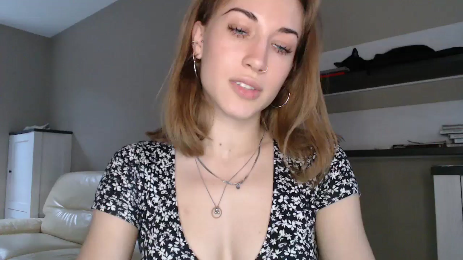 Gallery image thumbnail from GalaxyAnisia's myfreecams stream on, 08/30/2024, 16:29 image 4 of 20