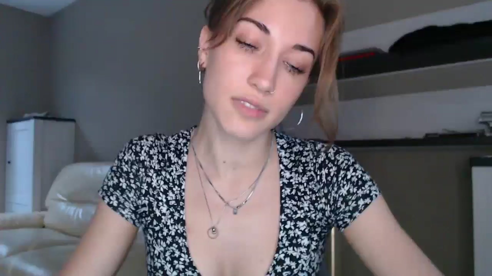 Gallery image thumbnail from GalaxyAnisia's myfreecams stream on, 08/30/2024, 17:02 image 1 of 20