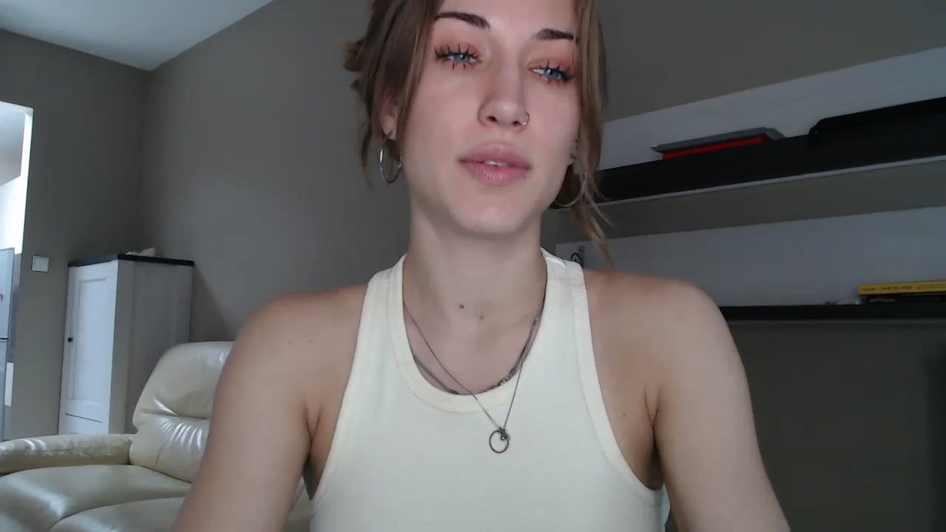 Gallery image thumbnail from GalaxyAnisia's myfreecams stream on, 08/31/2024, 13:44 image 4 of 20