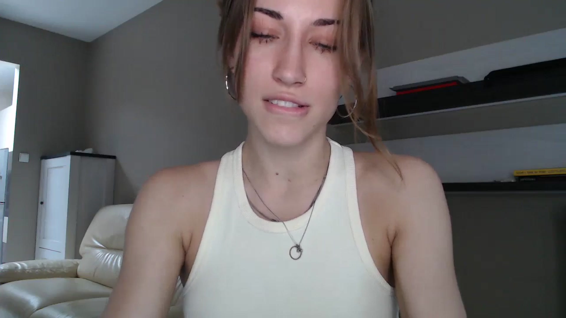 Gallery image thumbnail from GalaxyAnisia's myfreecams stream on, 08/31/2024, 13:44 image 7 of 20
