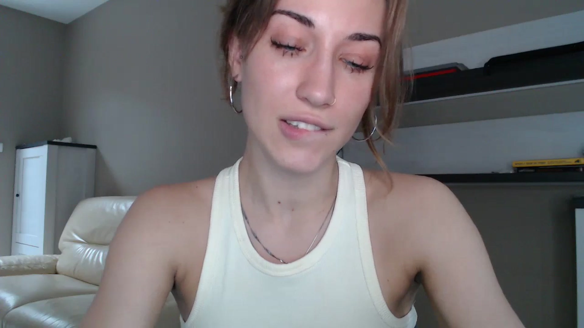 Gallery image thumbnail from GalaxyAnisia's myfreecams stream on, 08/31/2024, 14:18 image 12 of 20