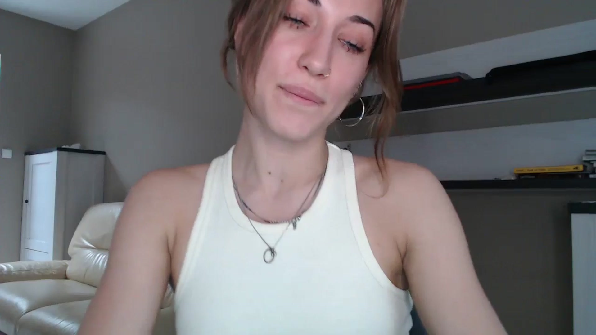 Gallery image thumbnail from GalaxyAnisia's myfreecams stream on, 08/31/2024, 14:18 image 5 of 20