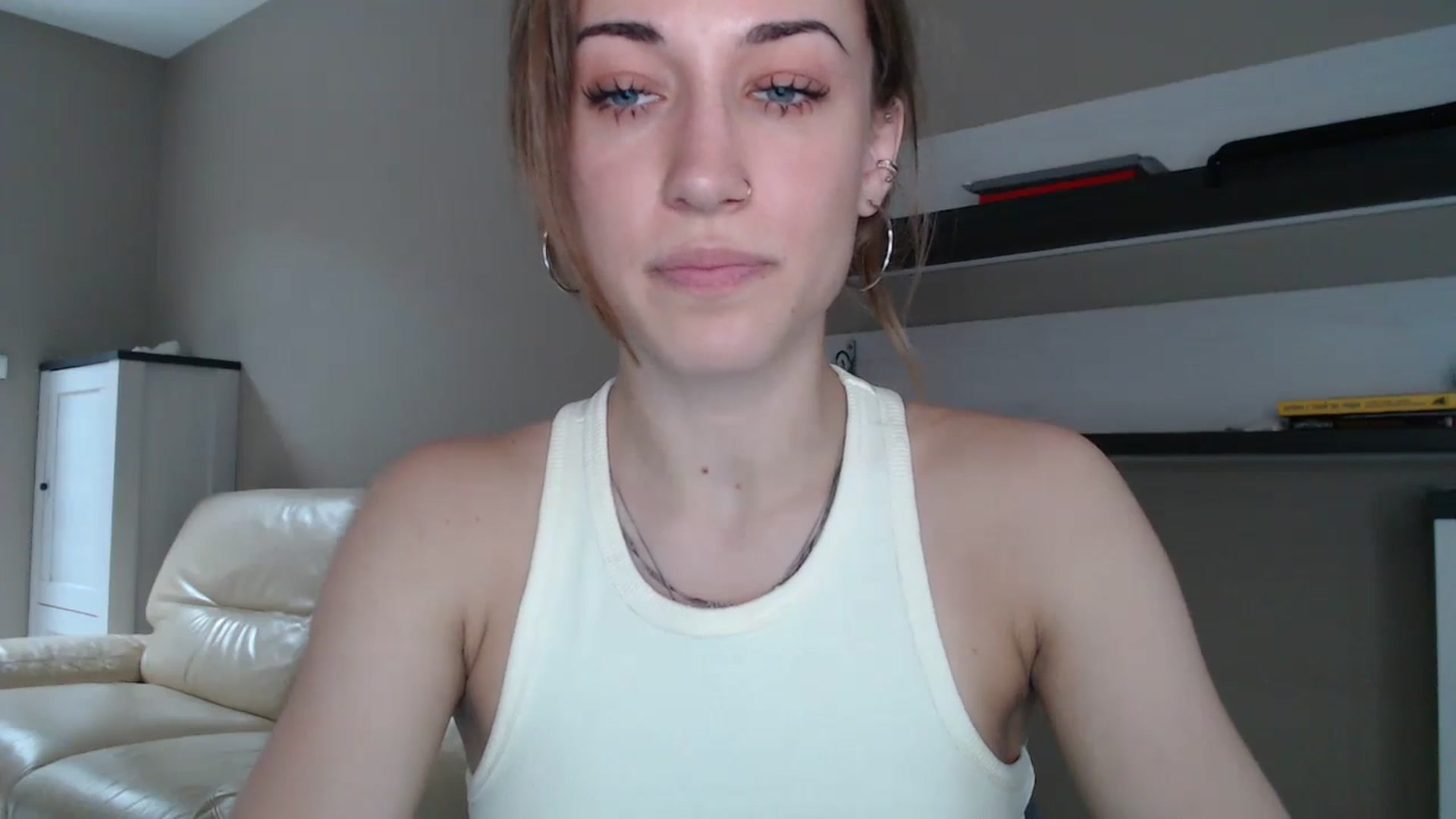 Gallery image thumbnail from GalaxyAnisia's myfreecams stream on, 08/31/2024, 14:18 image 8 of 20