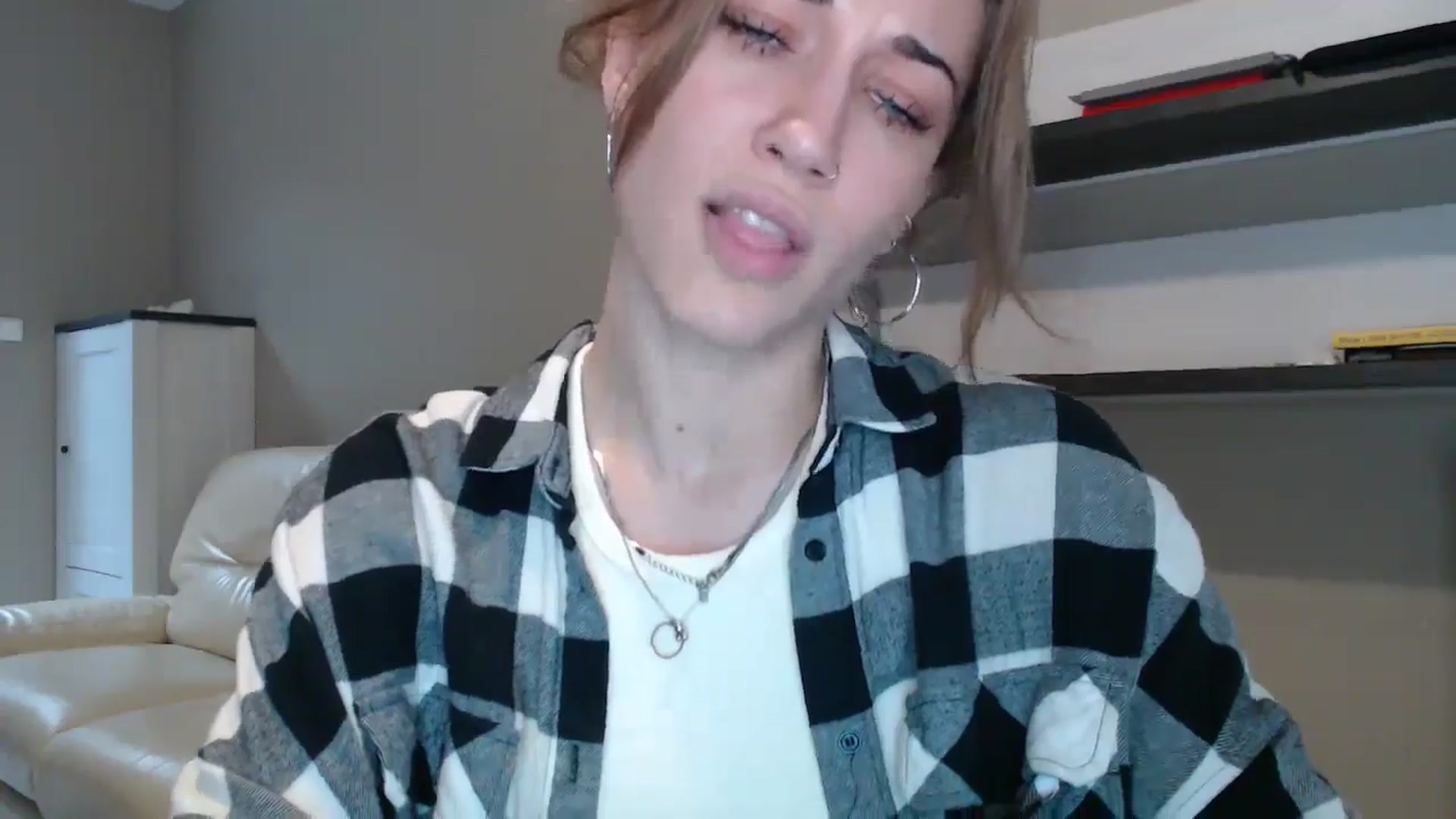 Gallery image thumbnail from GalaxyAnisia's myfreecams stream on, 08/31/2024, 16:19 image 17 of 20