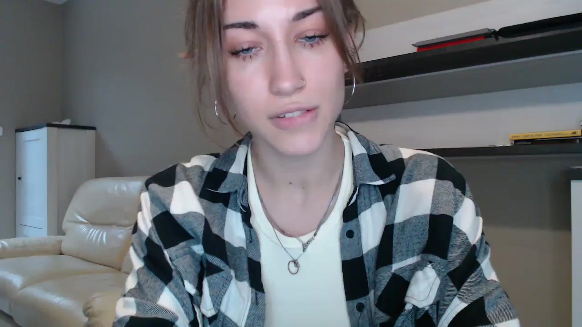 Gallery image thumbnail from GalaxyAnisia's myfreecams stream on, 08/31/2024, 16:19 image 14 of 20