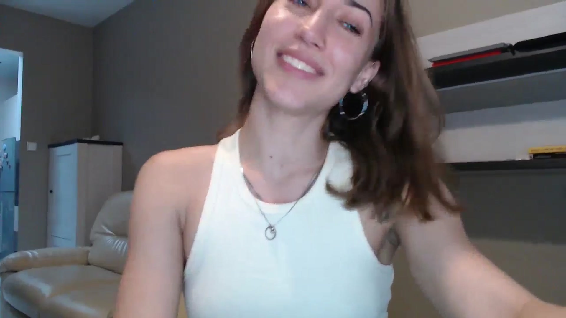 Gallery image thumbnail from GalaxyAnisia's myfreecams stream on, 08/31/2024, 17:01 image 16 of 20