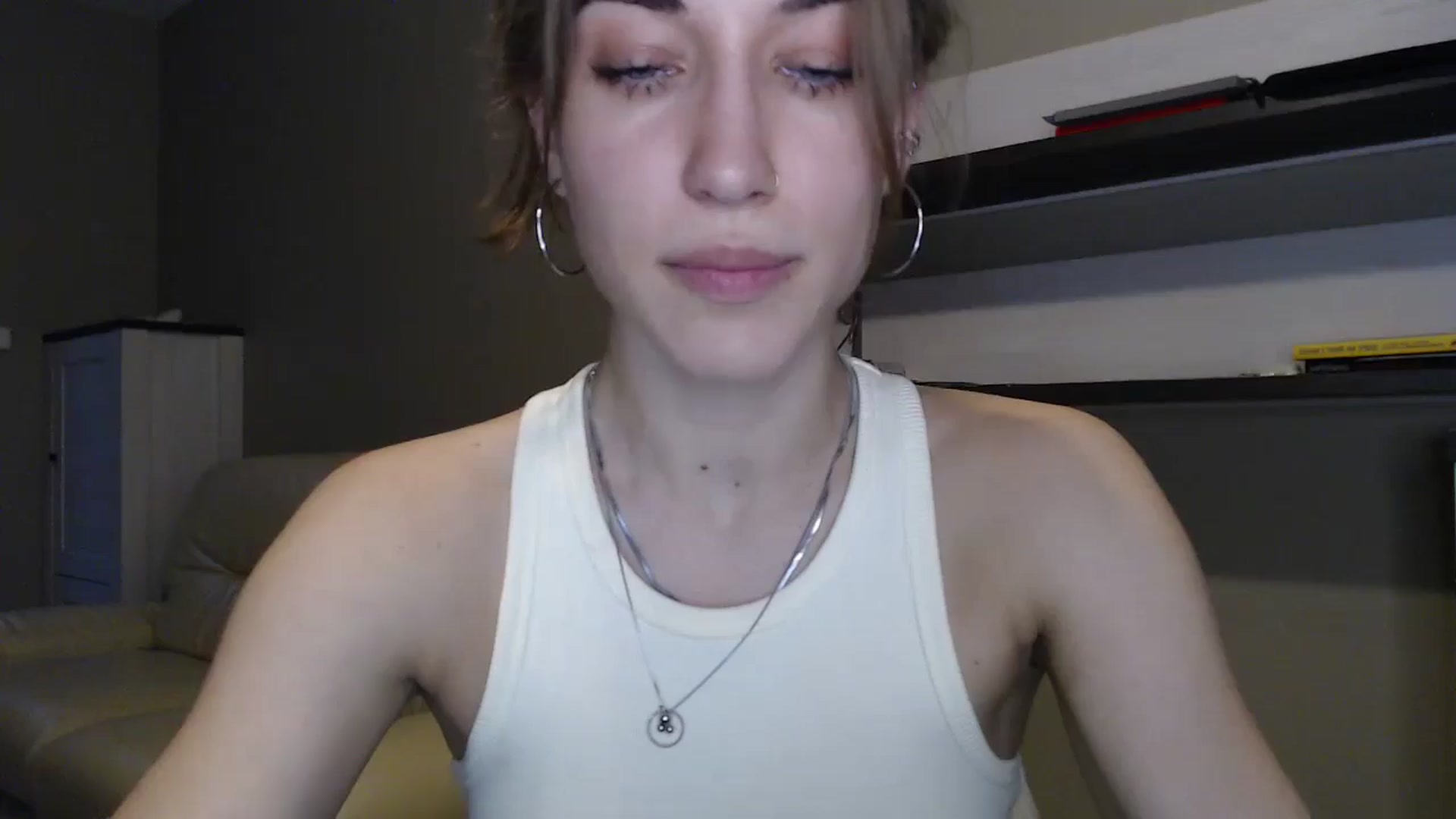 Gallery image thumbnail from GalaxyAnisia's myfreecams stream on, 08/31/2024, 17:44 image 9 of 20