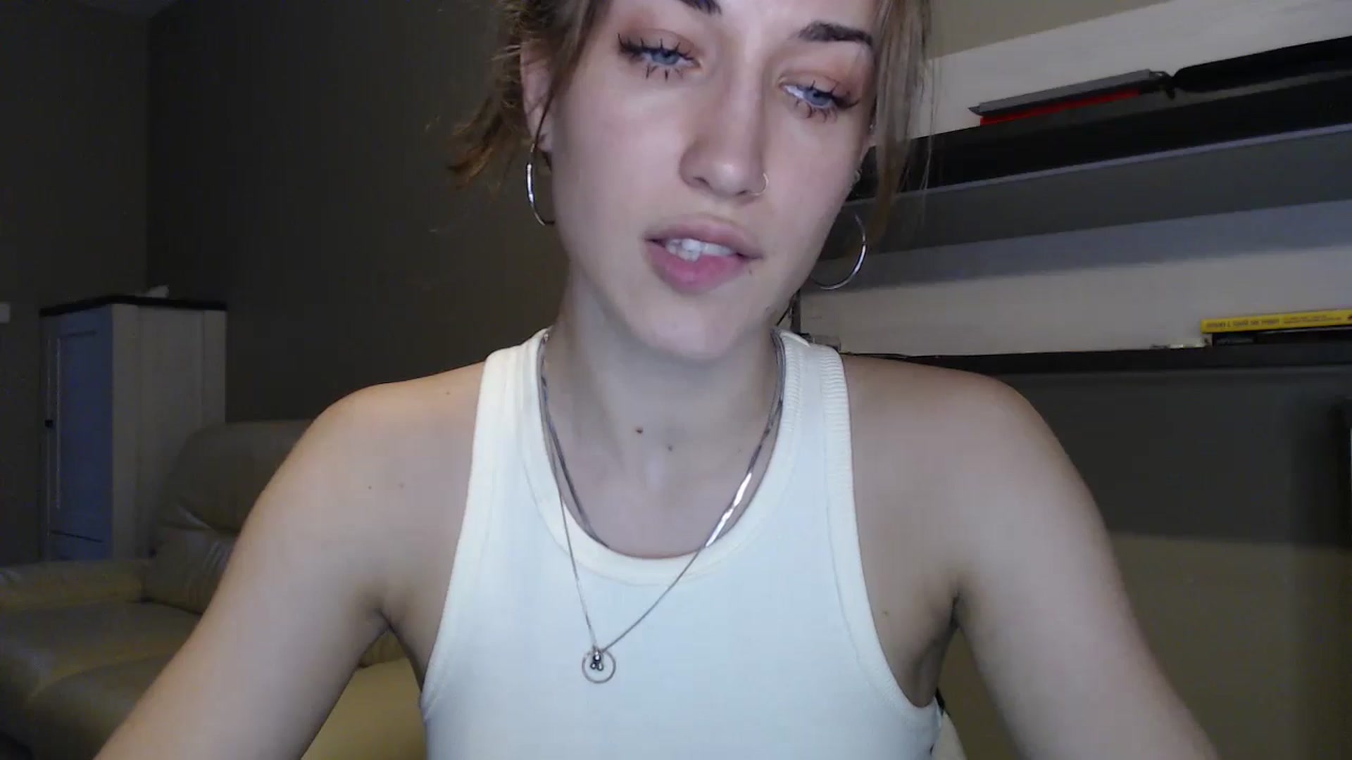 Gallery image thumbnail from GalaxyAnisia's myfreecams stream on, 08/31/2024, 17:44 image 4 of 20