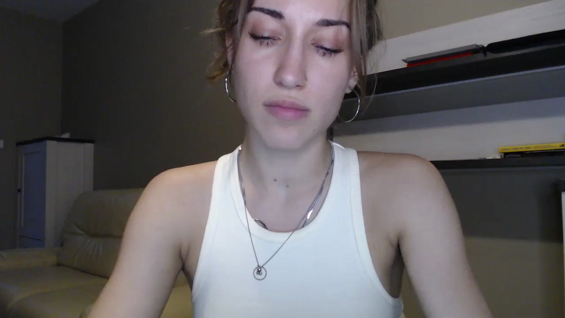 Gallery image thumbnail from GalaxyAnisia's myfreecams stream on, 08/31/2024, 17:44 image 14 of 20