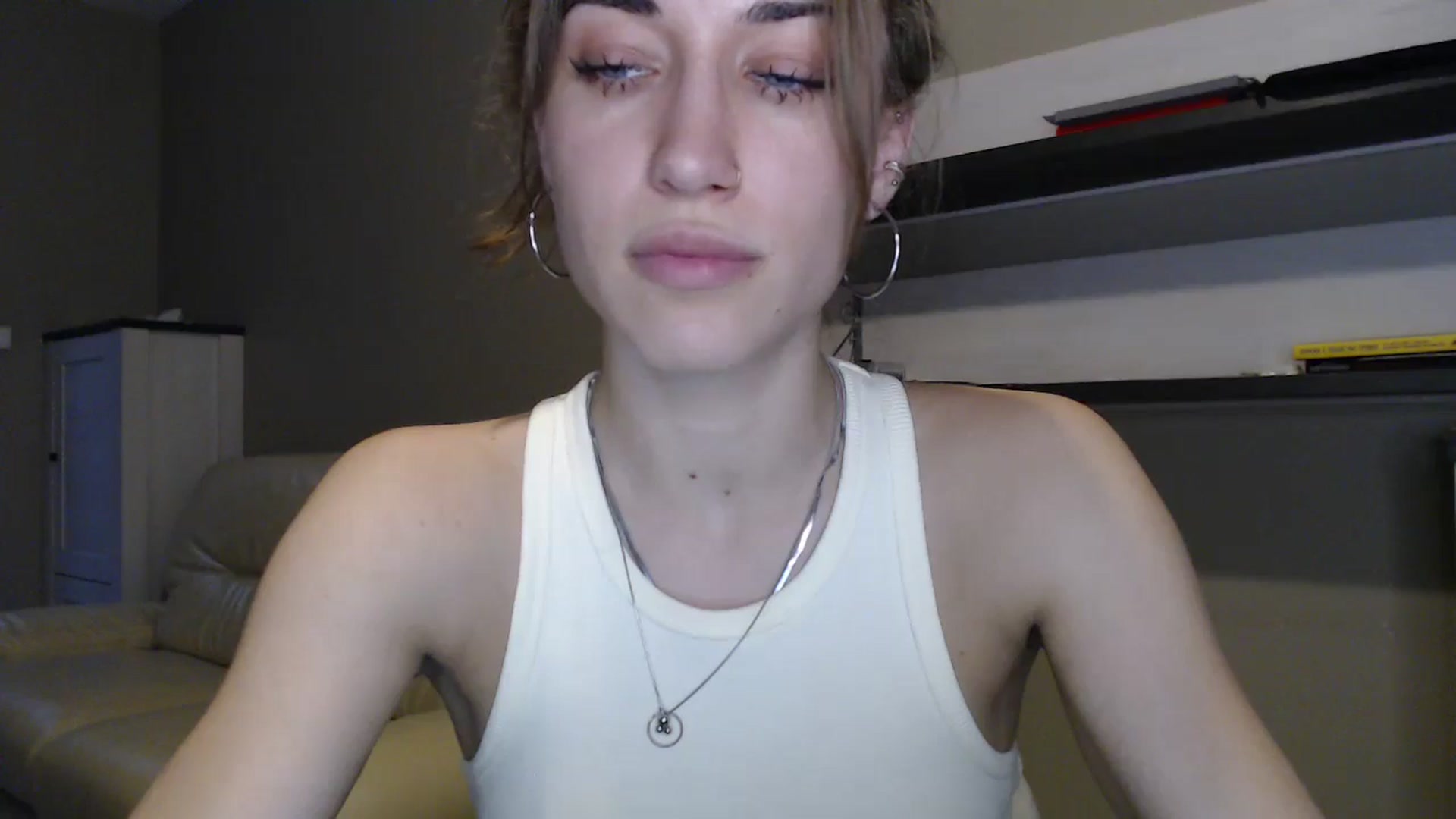 Gallery image thumbnail from GalaxyAnisia's myfreecams stream on, 08/31/2024, 17:44 image 2 of 20