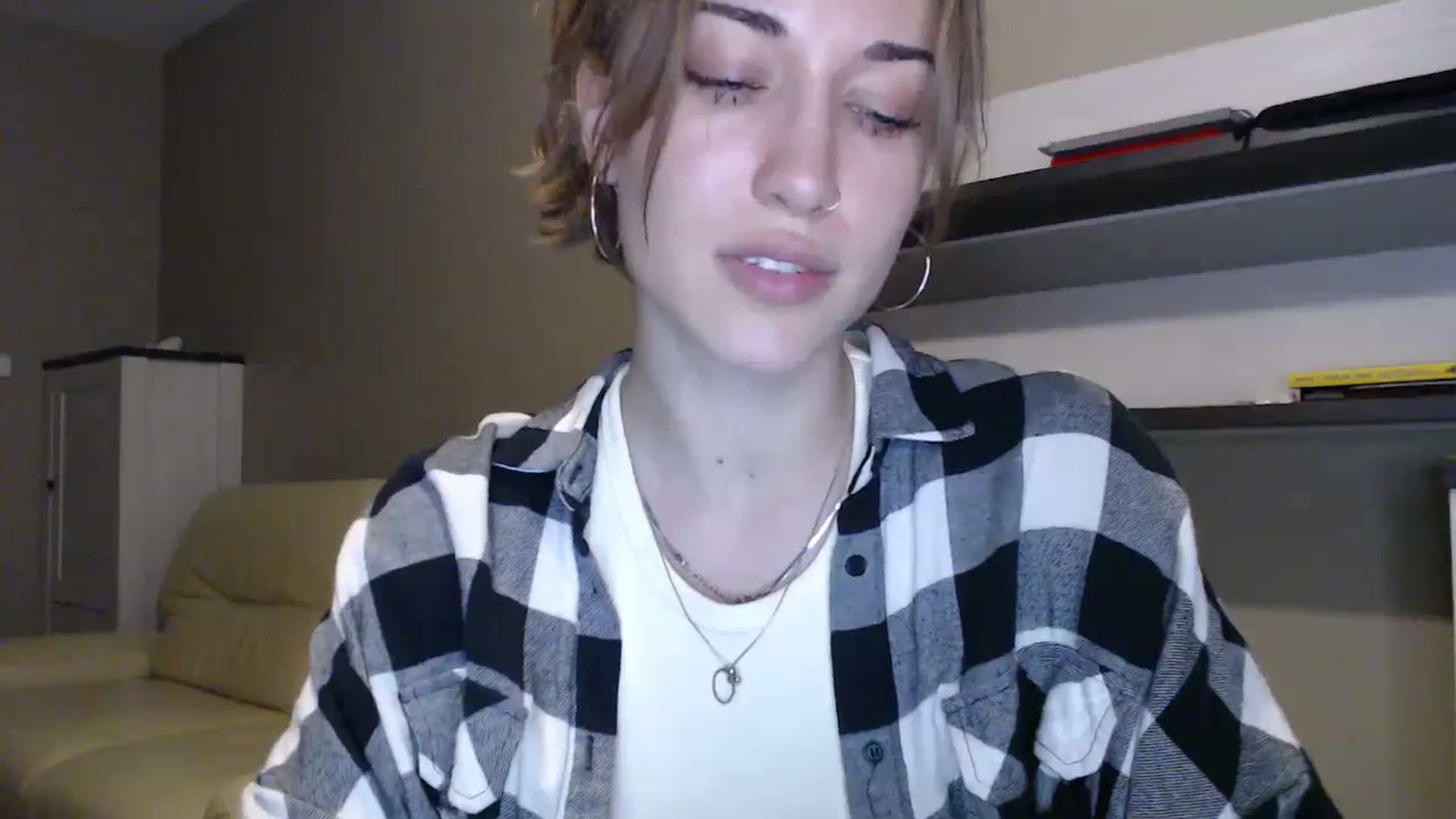 Gallery image thumbnail from GalaxyAnisia's myfreecams stream on, 08/31/2024, 19:02 image 14 of 20