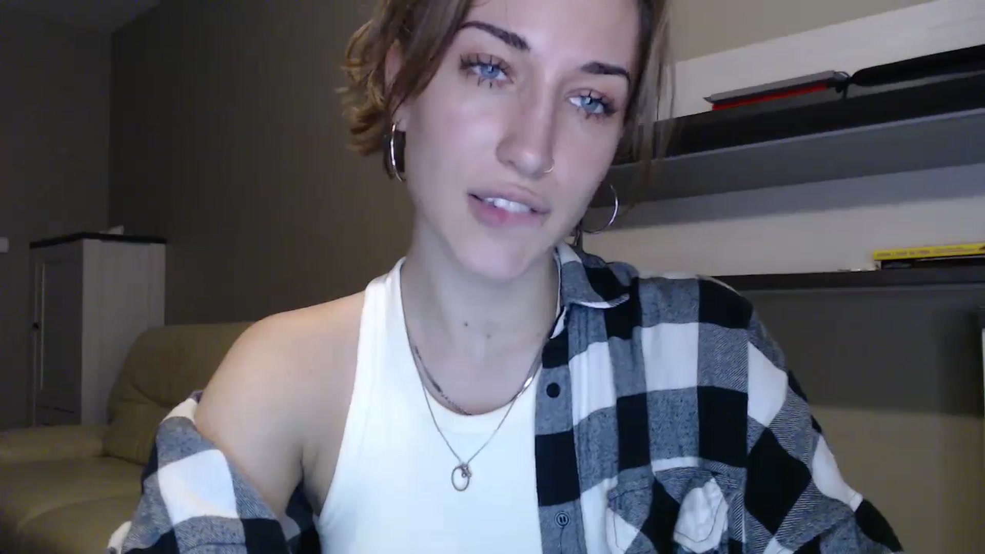 Gallery image thumbnail from GalaxyAnisia's myfreecams stream on, 08/31/2024, 19:02 image 6 of 20